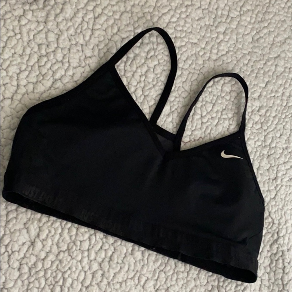Nike large black sports bra